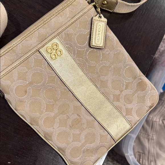 Coach Tan and Gold Crossbody Bag Optic C designer purse handbag pink vintage - Picture 3 of 10